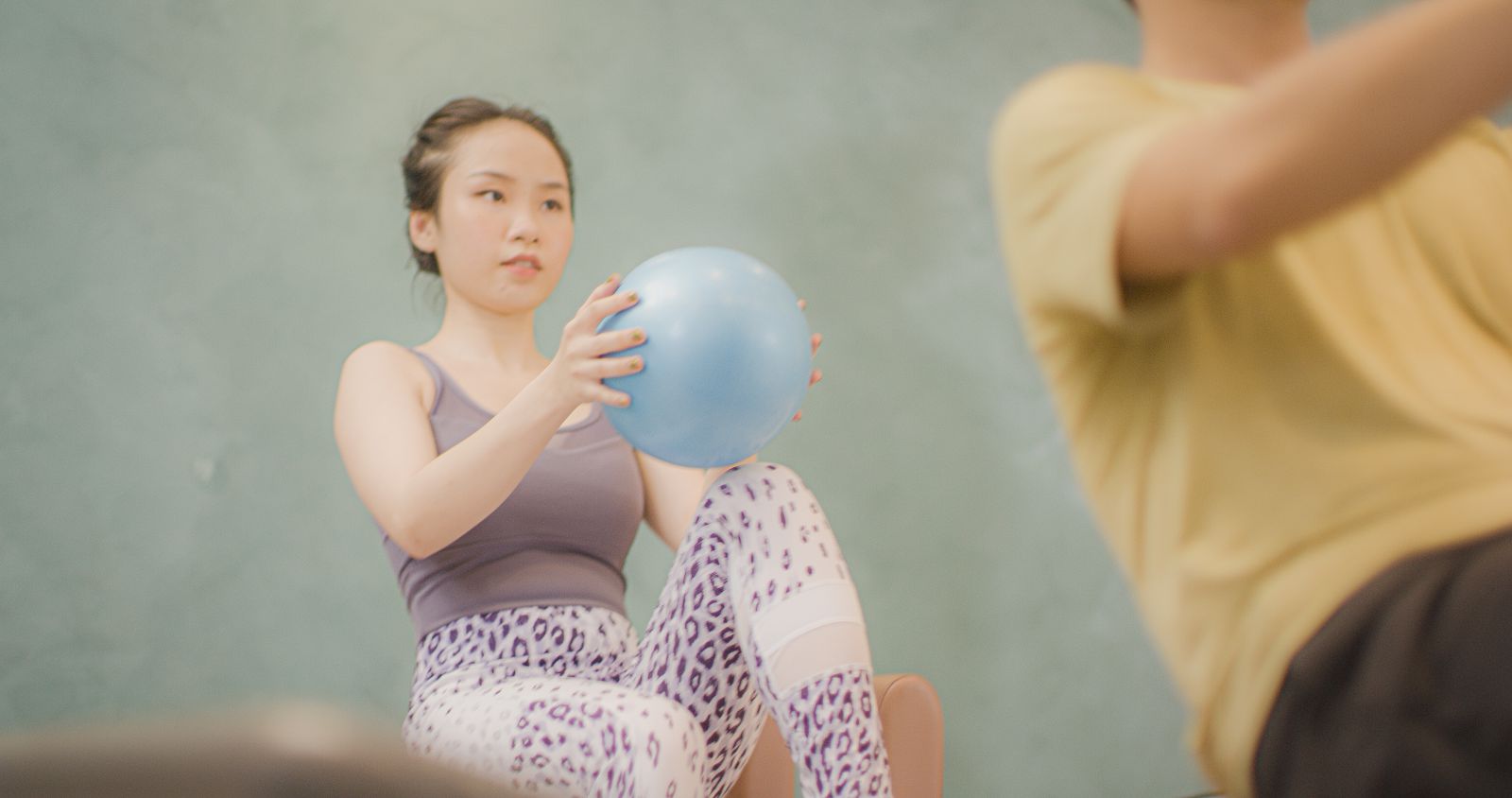 Các bài tập pilates cho chân thon dài, săn chắc